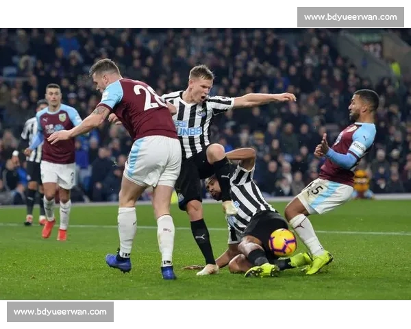 英超历史对决分析:经典赛事与球队对抗记录回顾 英超历史对决分析:经典赛事与球队对抗记录回顾